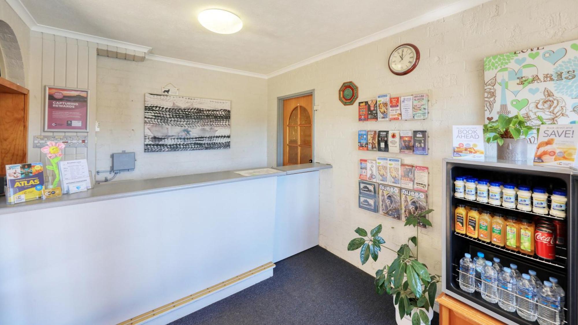 Blue Diamond Motor Inn Dubbo Bagian luar foto