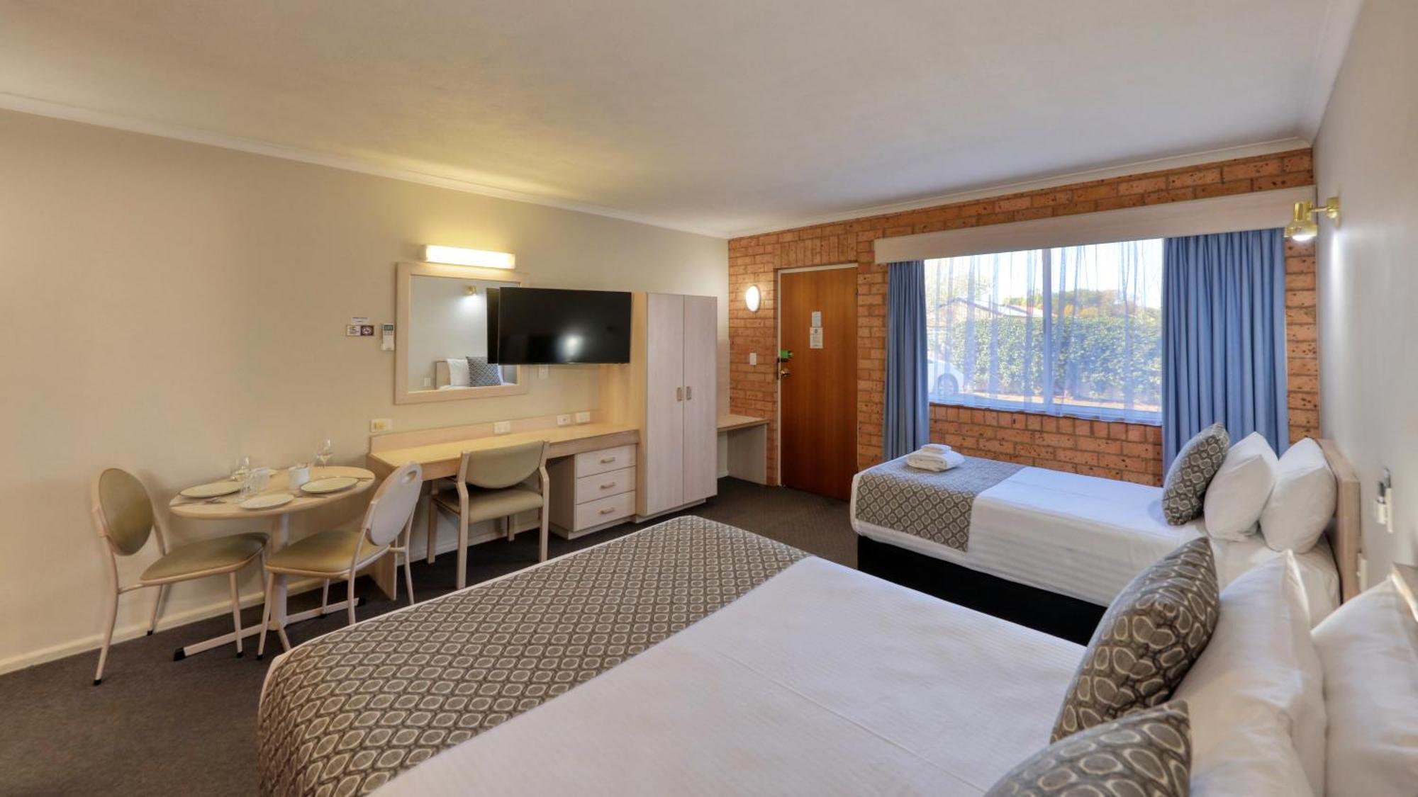 Blue Diamond Motor Inn Dubbo Bagian luar foto