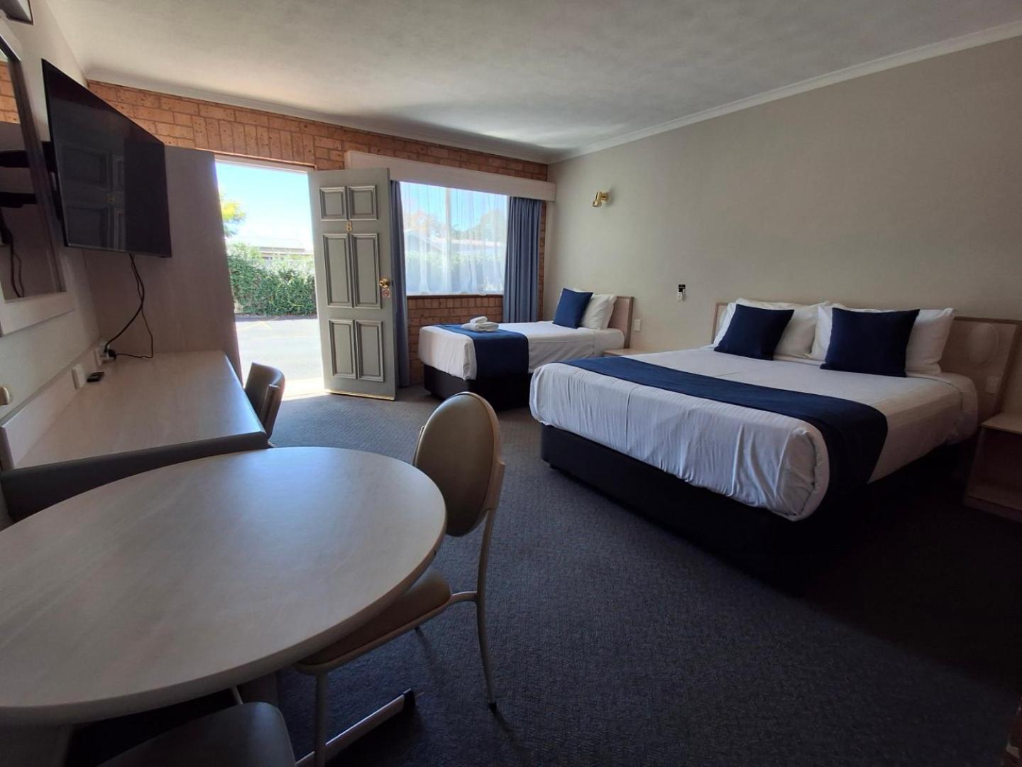 Blue Diamond Motor Inn Dubbo Bagian luar foto