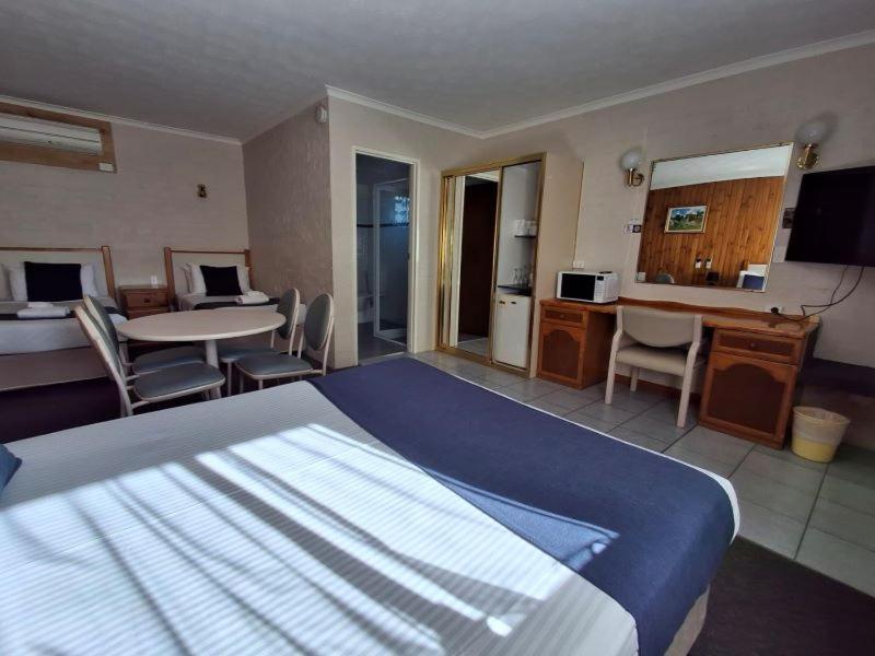 Blue Diamond Motor Inn Dubbo Bagian luar foto