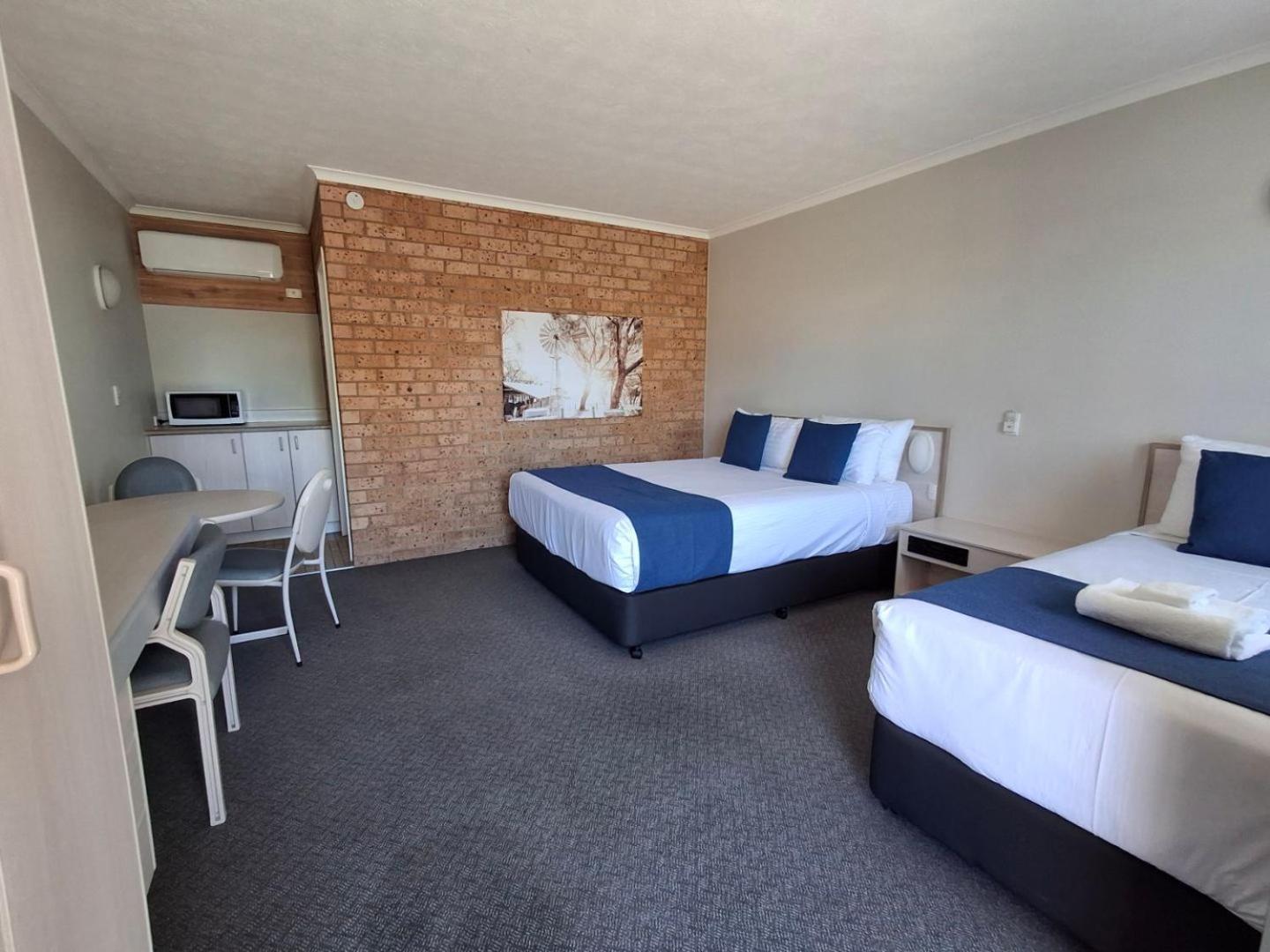Blue Diamond Motor Inn Dubbo Bagian luar foto